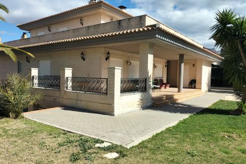 Villa en Elda, Alicante, Elda - € 474.995 | Ref: 746492 - photo 2