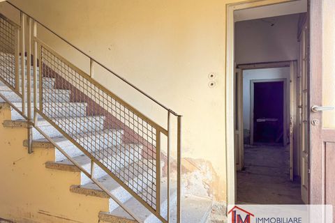 Villa a Angera, Varese, Angera - € 145.000 | Ref: LM 1802 - foto 23
