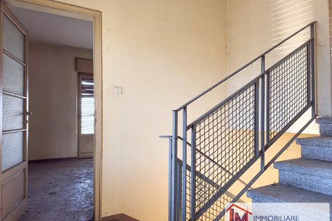 Villa a Angera, Varese, Angera - € 145.000 | Ref: LM 1802 - foto 26