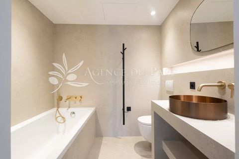 Villa i Antibes, Alpes-Maritimes, Antibes - € 1 890 000 | Ref: 86887073 - foto 24
