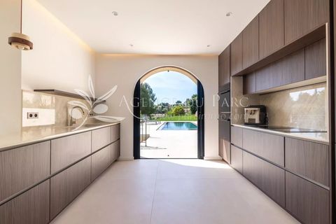 Villa i Antibes, Alpes-Maritimes, Antibes - € 1 890 000 | Ref: 86887073 - foto 6