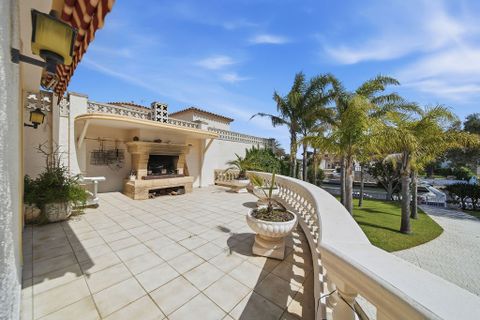 Villa a Empuriabrava, Gerona, Empuriabrava - € 1.375.000 | Ref: W-049PCK - foto 12