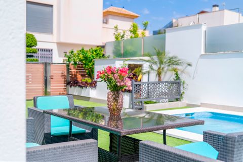 Villa a Torrevieja, Alicante, Torrevieja - € 559.000 | Ref: A-003561 - foto 2
