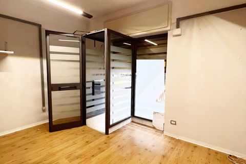 L'establiment comercial a Vercelli, Vercelli, Vercelli - € 400/mes | Ref: 2348 - foto 2