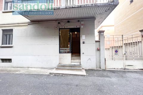 L'establiment comercial a Vercelli, Vercelli, Vercelli - € 400/mes | Ref: 2348 - foto 9