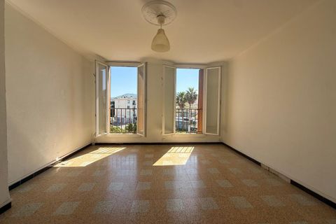 Lejlighed i Marseille, Bouches-du-Rhone, Marseille - € 135.000 | Ref: Q3L1-38V-F8F - foto 2