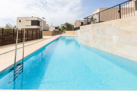 Villa a Mataro, Barcelona, Mataro - € 731.500 | Ref: KBMN576 - foto 2