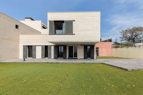 Villa a Mataro, Barcelona, Mataro - € 731.500 | Ref: KBMN576 - foto 6