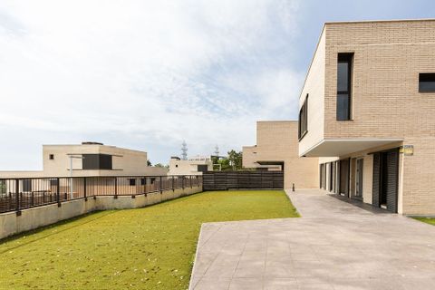 Villa a Mataro, Barcelona, Mataro - € 731.500 | Ref: KBMN576 - foto 8