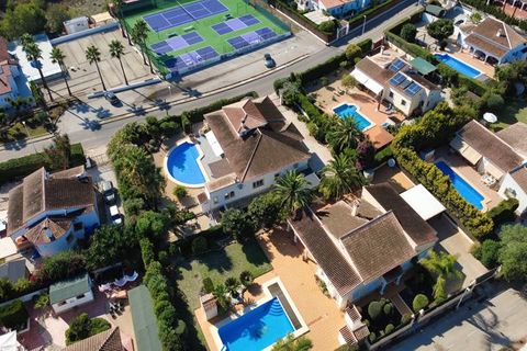 Villa en Javea, Alicante, Javea - € 765.000 | Ref: LUX5988 - photo 26