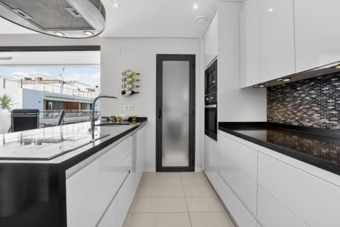 Apartamento en Punta Prima, Alicante, Punta Prima - € 323.000 | Ref: 200-4764 - photo 8
