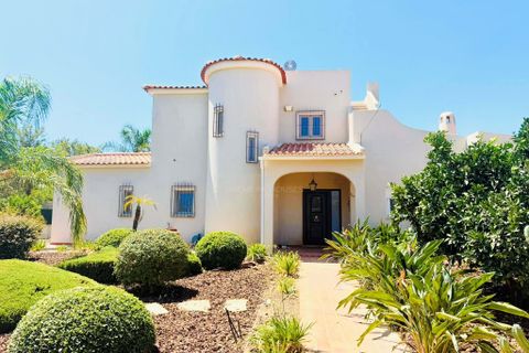 Villa i Almancil, Faro, Almancil - € 1.250.000 | Ref: 209 - foto 1