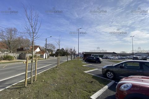L'establiment comercial a Cucq, Pas-de-Calais, Cucq - € 38.724/mes | Ref: 713 - foto 2