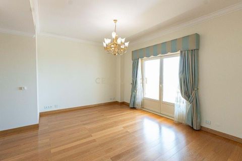 Villa i Amadora, Lisbon, Amadora - € 1.799.000 | Ref: C0483-01846 - foto 16