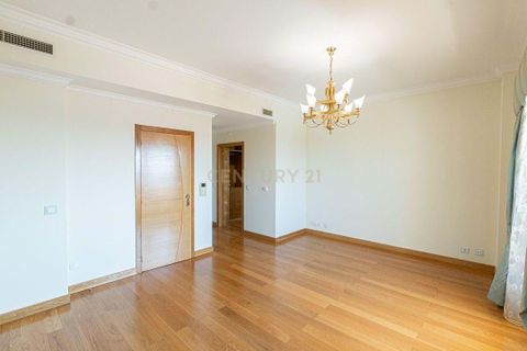 Villa i Amadora, Lisbon, Amadora - € 1.799.000 | Ref: C0483-01846 - foto 17
