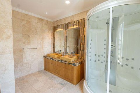 Villa i Amadora, Lisbon, Amadora - € 1.799.000 | Ref: C0483-01846 - foto 20