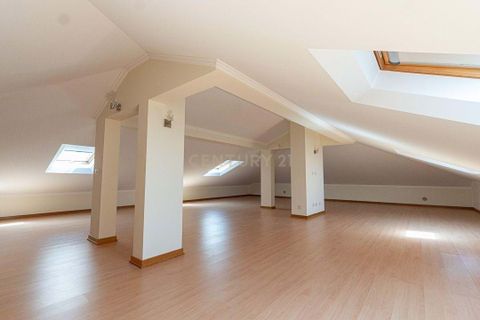Villa i Amadora, Lisbon, Amadora - € 1.799.000 | Ref: C0483-01846 - foto 21