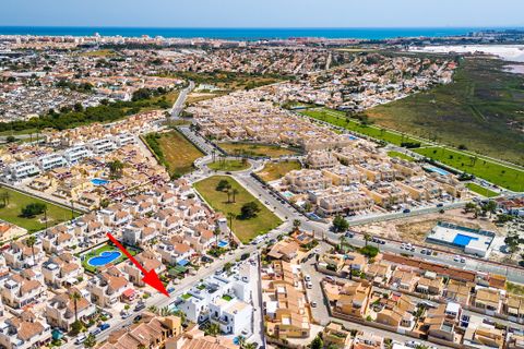 Villa i Torrevieja, Alicante, Torrevieja - € 479.000 | Ref: 778182 - foto 44