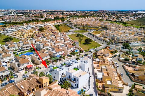 Villa i Torrevieja, Alicante, Torrevieja - € 479.000 | Ref: 778182 - foto 45