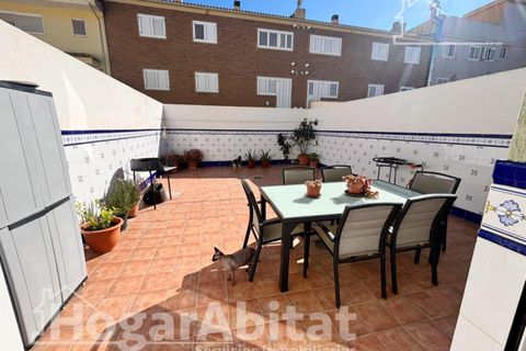 Rækkehus i Chiva, Valencia, Chiva - € 330.000 | Ref: 040RAF330.VXZ-A/3716 - foto 1