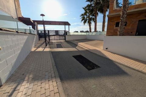 Villa i Cabo Roig, Alicante, Cabo Roig - € 450.000 | Ref: 13768 - foto 41
