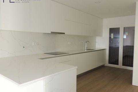 Villa i Amadora, Lisbon, Amadora - € 698.000 | Ref: YL1024(2) - foto 1