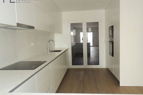 Villa i Amadora, Lisbon, Amadora - € 698.000 | Ref: YL1024(2) - foto 4