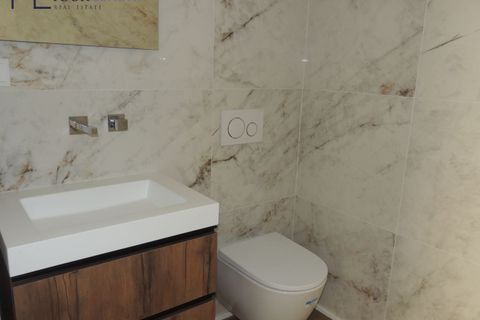 Villa i Amadora, Lisbon, Amadora - € 698.000 | Ref: YL1024(2) - foto 9