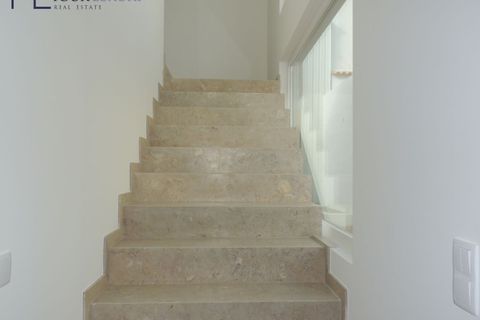 Villa i Amadora, Lisbon, Amadora - € 698.000 | Ref: YL1024(2) - foto 12