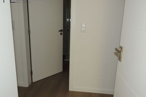 Villa i Amadora, Lisbon, Amadora - € 698.000 | Ref: YL1024(2) - foto 14