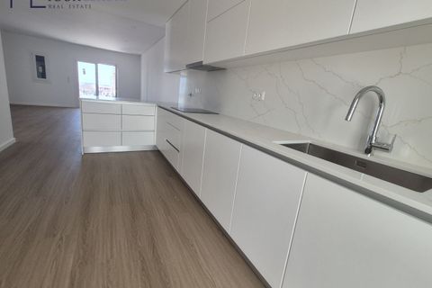 Villa en Amadora, Lisbon, Amadora - € 698.000 | Ref: YL1024(2) - photo 7