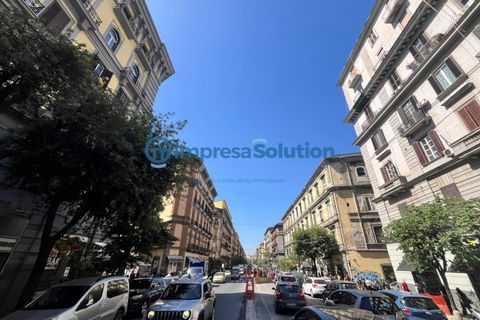 Erhvervsejendom i Naples, Naples, Naples - € 60.000 | Ref: stazione.c - foto 1