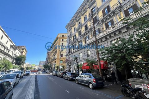 Erhvervsejendom i Naples, Naples, Naples - € 60.000 | Ref: stazione.c - foto 6