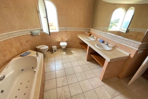 Villa a Altea, Alicante, Altea - € 3.900/mes | Ref: ALQLOMAS - foto 31