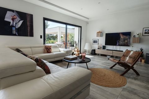 Villa a Nimes, Gard, Nimes - € 675.000 | Ref: 28078 - foto 6