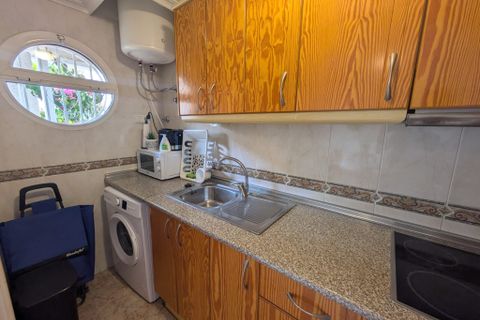 Lejlighed i Playa Flamenca, Alicante, Playa Flamenca - € 155.000 | Ref: THK28-0170-4960 - foto 17
