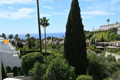 Stadthaus in Calahonda, Malaga, Calahonda - € 635.000 | Ref: HFMl5357191 - Foto 1