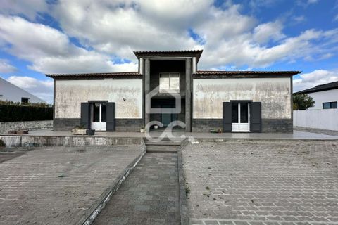 Villa a Rabo de Peixe, Sao Miguel, Rabo de Peixe - € 1.150.000 | Ref: 326/M/03724 - foto 2