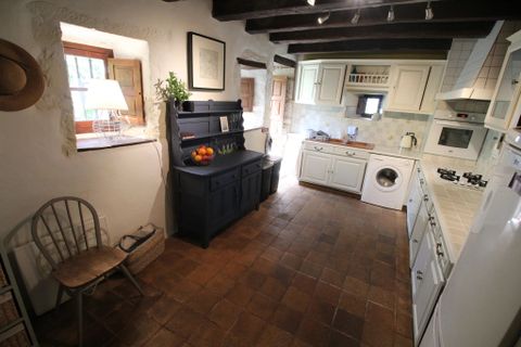 Villa a Les Pins, Charente, Les Pins - € 310.000 | Ref: BVI82590 - foto 8