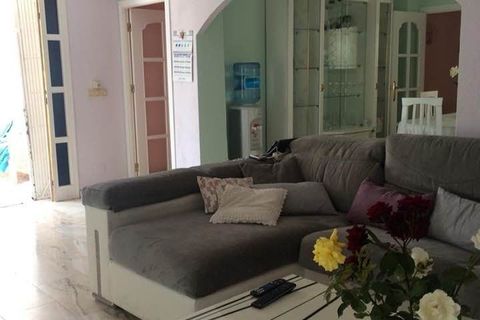 Villa a Torrevieja, Alicante, Torrevieja - € 2.800/mes | Ref: CHA0064 - foto 3