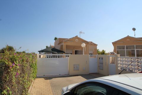 Villa a Torrevieja, Alicante, Torrevieja - € 227.000 | Ref: C1-095/4147 - foto 2