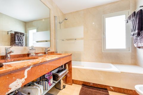 Penthouse i Marbella, Malaga, Marbella - € 1 250 000 | Ref: R112-10768 - foto 14