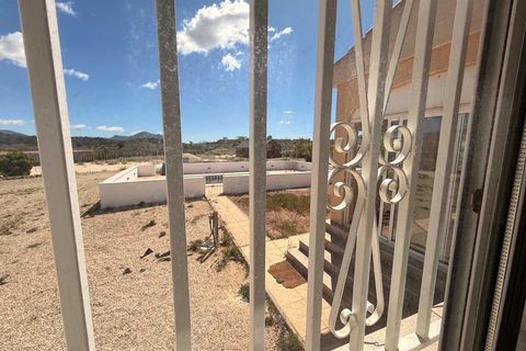 Villa i Pinoso, Alicante, Pinoso - € 350 000 | Ref: AMC-PIHV341 - foto 13
