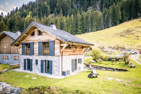 Wooden chalet in Essert-Romand, Haute-Savoie - photo 4