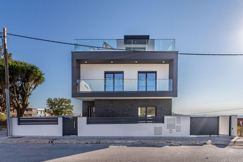 Villa i Odivelas, Lisbon, Odivelas - € 990.000 | Ref: C0383-01290 - foto 3
