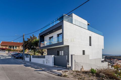 Villa i Odivelas, Lisbon, Odivelas - € 990.000 | Ref: C0383-01290 - foto 5