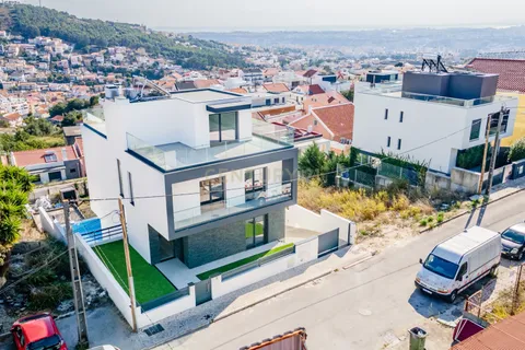 Villa i Odivelas, Lisbon, Odivelas - € 990.000 | Ref: C0383-01290 - foto 11