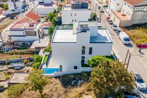Villa i Odivelas, Lisbon, Odivelas - € 990.000 | Ref: C0383-01290 - foto 19