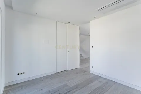 Villa i Odivelas, Lisbon, Odivelas - € 990.000 | Ref: C0383-01290 - foto 24