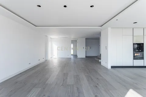 Villa i Odivelas, Lisbon, Odivelas - € 990.000 | Ref: C0383-01290 - foto 28